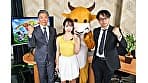 マスコットと女子アナウンサー今日の天気は荒れ模様･･･。“国民的”人気女子アナの『電撃結婚！！』それは、マスコットまでも嫉妬に狂わせて･･･。 与田りん