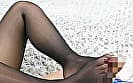 人妻がパンスト足でじわじわ責める！責め慣れていないうぶな若妻がM男のチ○ポを尻と脚で徹底責めし、我慢できずに無理やり発射！