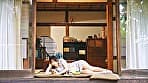 集落で若い娘は私だけ 村民を勃起させたら「ヌイてあげないといけない」という掟があります。そんで私は移住先のおじさん達の性処理をするハメになりました。