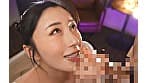 美人な人妻エステ嬢と密室で2人っきりの時･･･思いがけず勃起したチ〇コを見た人妻は･･･こっそり挿入して中出しSEXまでさせてくれた。