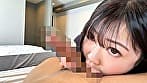 ホテルの清掃のアルバイトちゃんにフル勃起ち〇ぽオナニー見せつけたらなんと興味津々･･･！中出しSEXまで持ち込めました