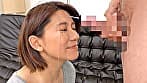 顔面に貼りつく新鮮ザーメン！！初めてのセンズリ鑑賞で予告なしの突然顔射される素人アラフィフ熟女！ 総集編 3