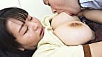 まだあどけない若妻さん、やはり1人の男で満足できる年齢ではないようで、旦那に内緒で遊び呆けるわけですが、地味でおとなしそうな顔をして痴女な面があったり、卑猥な垂れ乳Hカップの持ち主だったりとまあ色々とギャップが多く、それがまた魅力的なわけですが、本人は至って自覚がなく、こうした無防備な女子こそが本当の魔性の女と言うんじゃないでしょうか？拙者はそう思うんでございやす。