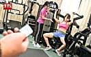 力ずくで挿れられたリモバイが抜き取れず痙攣ガニ股ザコまん化 トレーニング中にしつこく絡んでくるウザ男に狙われた敏感女