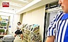 深夜2時のコンビニ露出。 店に来る迷惑カップルを黙認し続けたら･･･変態彼氏に捨てられた病みカワ巨乳JDに依存されいちゃキス、ラブ潮、求愛中出し