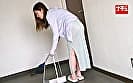 同じマンションに住む無防備な透けパン美尻女に浣腸をぶち込んだら我慢できず着衣噴射 3 玄関前を掃除する色白女