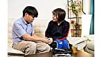 「明日はハンバーグが食べたいです！」毎晩ご飯目当てに通い詰めるお隣の貧乏女子大生を餌付けで完全に懐かせ同棲状態に。妖艶フラダンスから始まる依存生中出しSEX 千葉優花