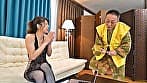 旦那の隣で絶頂NTR 欲求不満の新妻が見つけた幸運の座敷おじさん。株価も快楽も上がり続け、熟睡する夫の横で貪り合う狂気の寝室 渋谷なつ