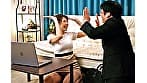 旦那の隣で絶頂NTR 欲求不満の新妻が見つけた幸運の座敷おじさん。株価も快楽も上がり続け、熟睡する夫の横で貪り合う狂気の寝室 渋谷なつ