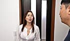 「あら、いいお部屋ね」鍵をなくした隣の美熟女が僕の部屋を勝手に占拠。シャワーオナニーを見せつけながら、夫が帰るまで僕のチ〇ポを弄び続ける図々しすぎる絶倫奥様 翔田千里