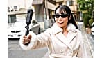 【人妻配信コラボ】『いつもよりエロい私を見てね』ネットで知り合ったカメラマンと密会！夫には絶対見せられない裸コートで男の家に押しかけ、玄関即尺から激しくイキまくる絶倫人妻の裏の顔 月乃ことね