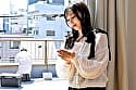 水漏れ修理に来た童貞青年をロックオン！ローターを見せつけ実演オナニー、夫の出張中には玄関全裸即尺！ド変態人妻の圧倒的フェロモンで青年の精液を搾り取る強制童貞喪失 藤川乃風