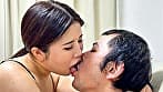 息遣いが色っぽいもなかちゃんがM男に濃厚キス