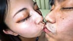 可愛い顔して口の中を支配するみれいちゃんがM男に濃厚キス