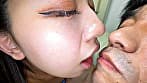 可愛い顔して口の中を支配するみれいちゃんがM男に濃厚キス