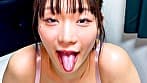 器用な長舌！ゆいなちゃんの口内観察