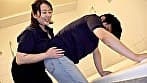 爆尻爆乳ボディがソソるラブホ清掃員のおばちゃん～ハプニング連発！？お客さんの要望を断り切れずに笑顔でチンポを受け入れる超お人好し！