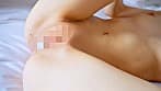 美少女の潮飛び散る中出しSEX