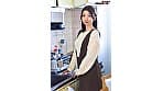 有澤まゆか 36歳 明るいママさんが年下絶倫男子宅で家事、料理、性欲のお供 絶倫男子たちに無限に発射されちゃう1日奥さん