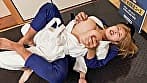 わいせつ行為対策護身術「感じてる顔を見せてはいけません」 2 感じてると暴漢をつけあがらせる！何をされても無反応 喧嘩上等レディース総長ギャルAKARI