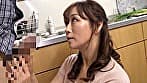 娘婿の朝勃ち肉棒をしごいてくれる優しい義母とそのまま禁断の肉欲中出しセックス！