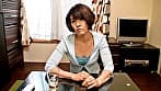 隣の奥さんがエロ過ぎて･･･。玄関開けたら即フェラ！欲求不満奥さんと我慢できずに濃厚中出しセックス！