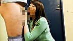 ミニスカ巨乳の隣の奥さんがエロ過ぎて思わず勃起した肉棒を優しく弄られて･･･。溜まりに溜まった欲求不満をご近所肉棒で解消の痴女セックス！