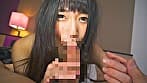「舐めるの好きだよ！」笑顔でチ●ポにしゃぶりつくエロカワスレンダー奥様！
