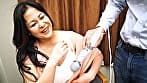 ド爆乳の大迫力熟女がピストンのたびに体の肉を揺らす！