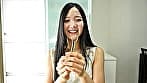 【個人撮影】桃瀬まゆの舌ブラシで「汚舌苔」採取