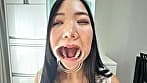 【個人撮影】桃瀬まゆの舌ブラシで「汚舌苔」採取