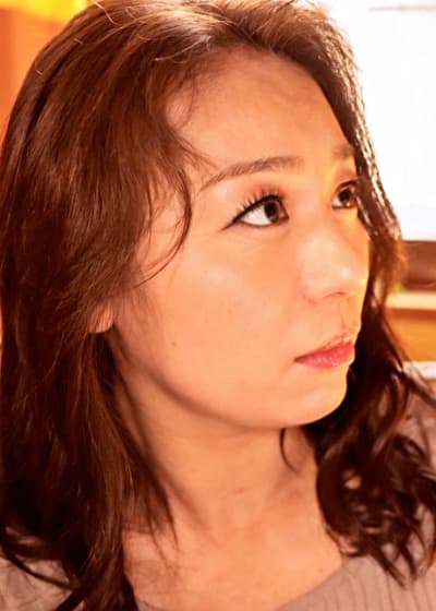 「僕は本当に母さんを抱きたいんだ！」真剣な眼差しで見つめる愚息の思いに平静をたもてない母は禁断の肉欲セックスを受け入れてしまう･･･。