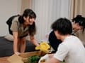 いとこが引越しの手伝いに来てくれて気付かず胸チラ