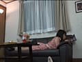 ものすごく汚い音のオナラをする女の子見つけた