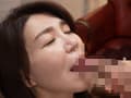 素人奥さま初めての経験！どびゅるぅっ男汁ぶっかけ顔射