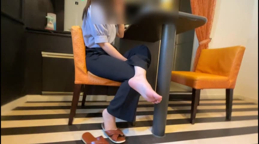 昼下がりにM男いじめを楽しむ色っぽいOL星野様（前編）