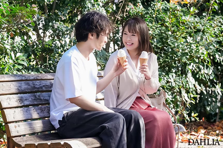 叔母と僕の夏休み最後の汗滲む”かけこみ”中出し日記。