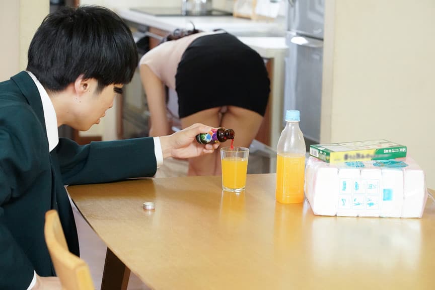 「媚○なんか効くわけない」と飲み干した義母が発情？！