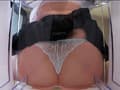 挑発女子○生スケスケ透明椅子パンモロ密着パンティー9