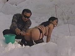 従僕人妻雪化粧2 氷浣腸・鞭打ち・フィストファック