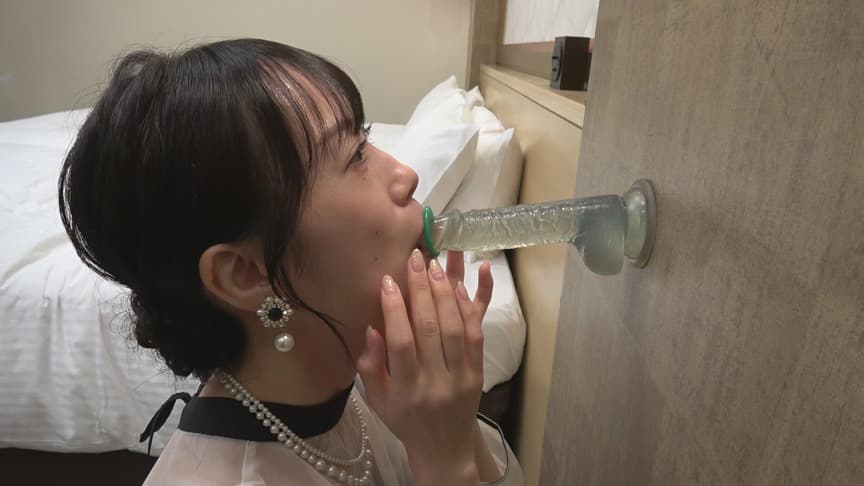 コンドーム装着にチャレンジ！童貞くんトラウマ確定
