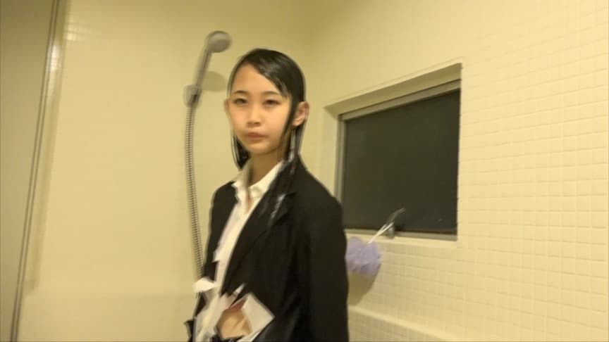 就活女子のリクルートスーツ切り裂き（3）