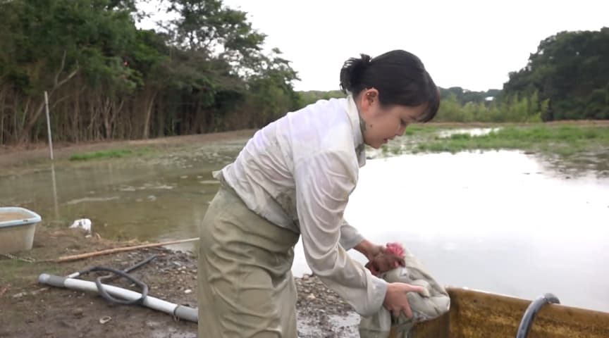 就活の合間に泥んこ遊び