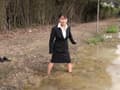 泥田で体力作り
