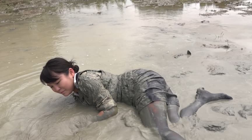泥だらけの探索