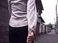 スカートめくり