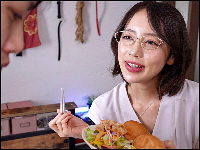 異常愛を抱く美人母に軟禁されて 美咲かんな