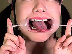 63ミリ長舌姫の口腔と特濃唾液の顔舐め