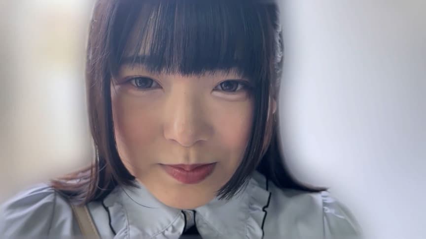 早見ななちゃんとリモバイ散歩！街中で絶頂恥○プレイ！