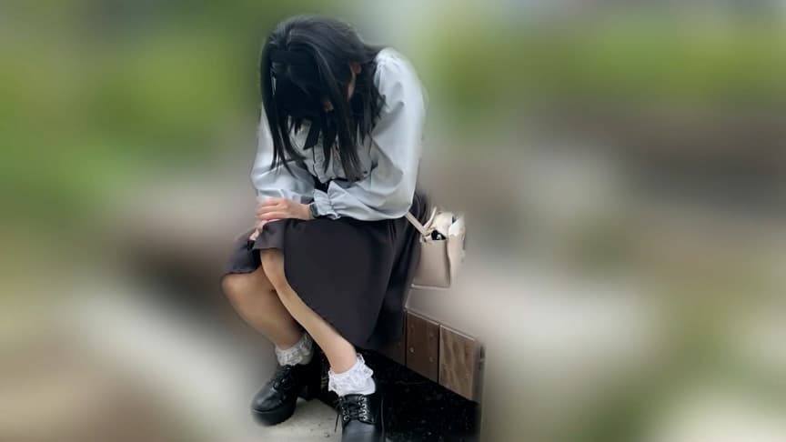 早見ななちゃんとリモバイ散歩！街中で絶頂恥○プレイ！